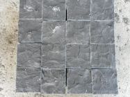 I lastricatori grigio scuro del ciottolo del granito, granito di densità 2.8g/Cm3 cuba la pavimentazione