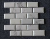 Piastrella per pavimento di mosaico di marmo bianca del mattone rettangolare, mattonelle di pietra moderne del bagno del mosaico